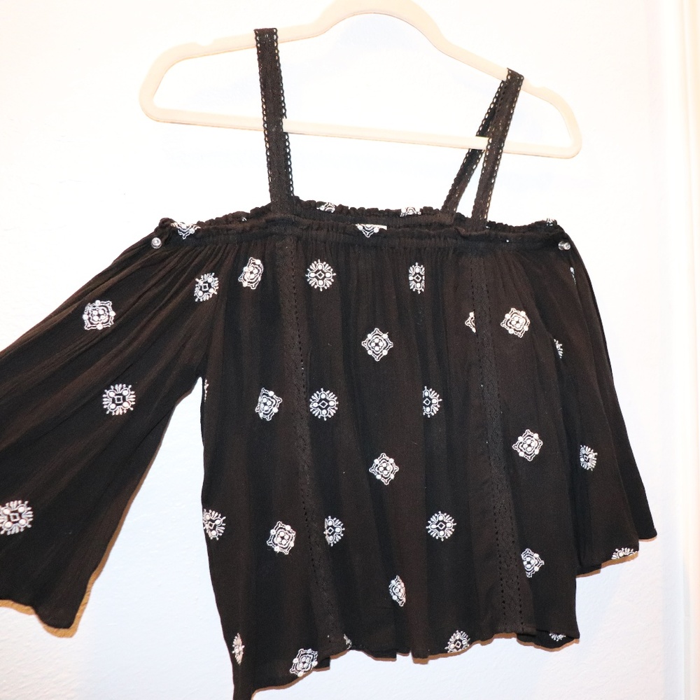 Open Shoulder Black and White Top
